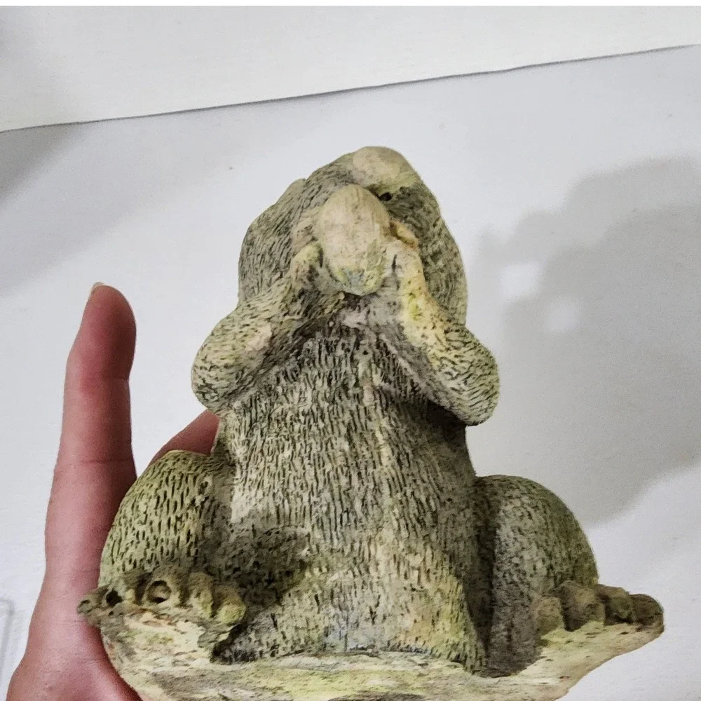 Vintage Stone Look Resin Squirrel Figurine Garden Statue Moss Green Decor 5 Inch